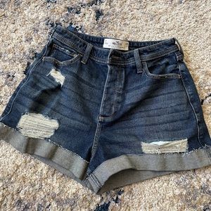 Ultra Curvy Hollister Jean shorts